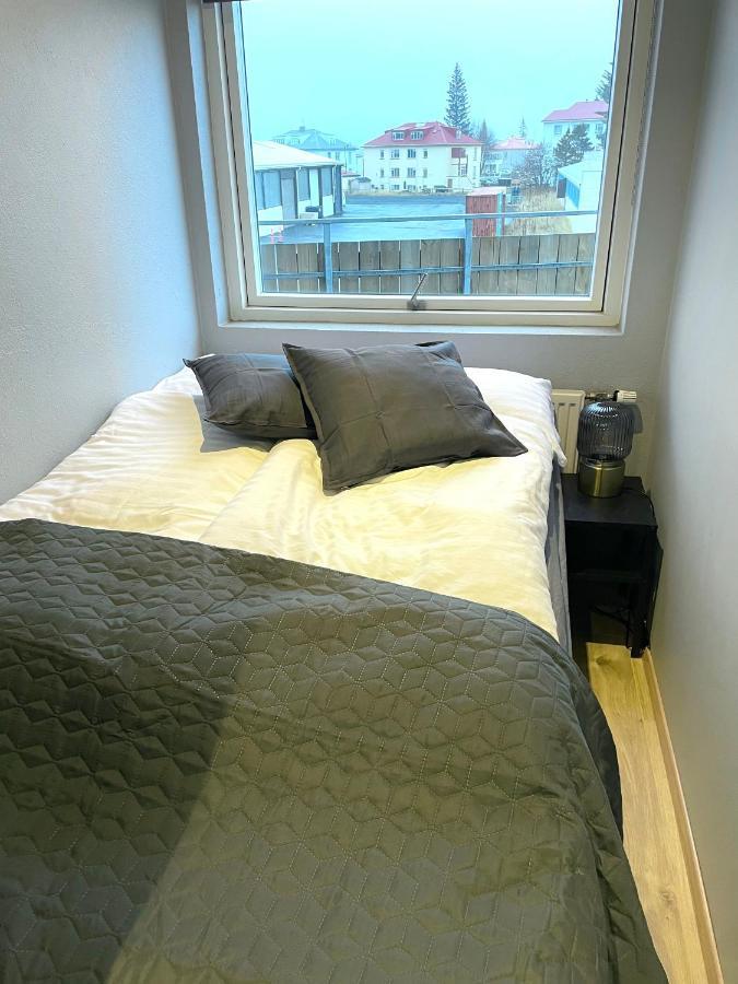 Lovely Apartment With Hot Tub Access Акурейри Екстериор снимка